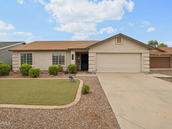 2082 E SAN TAN Court, Gilbert, AZ 85296