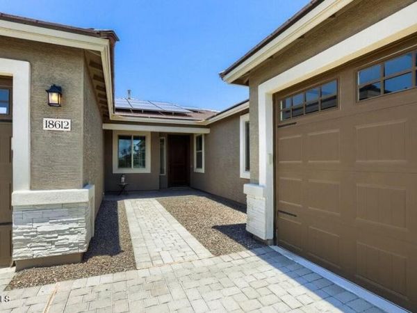 18612 W BUTLER Drive, Waddell, AZ 85355