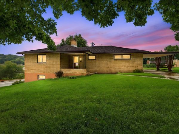 824 Brown Street, Jackson, MN 56143