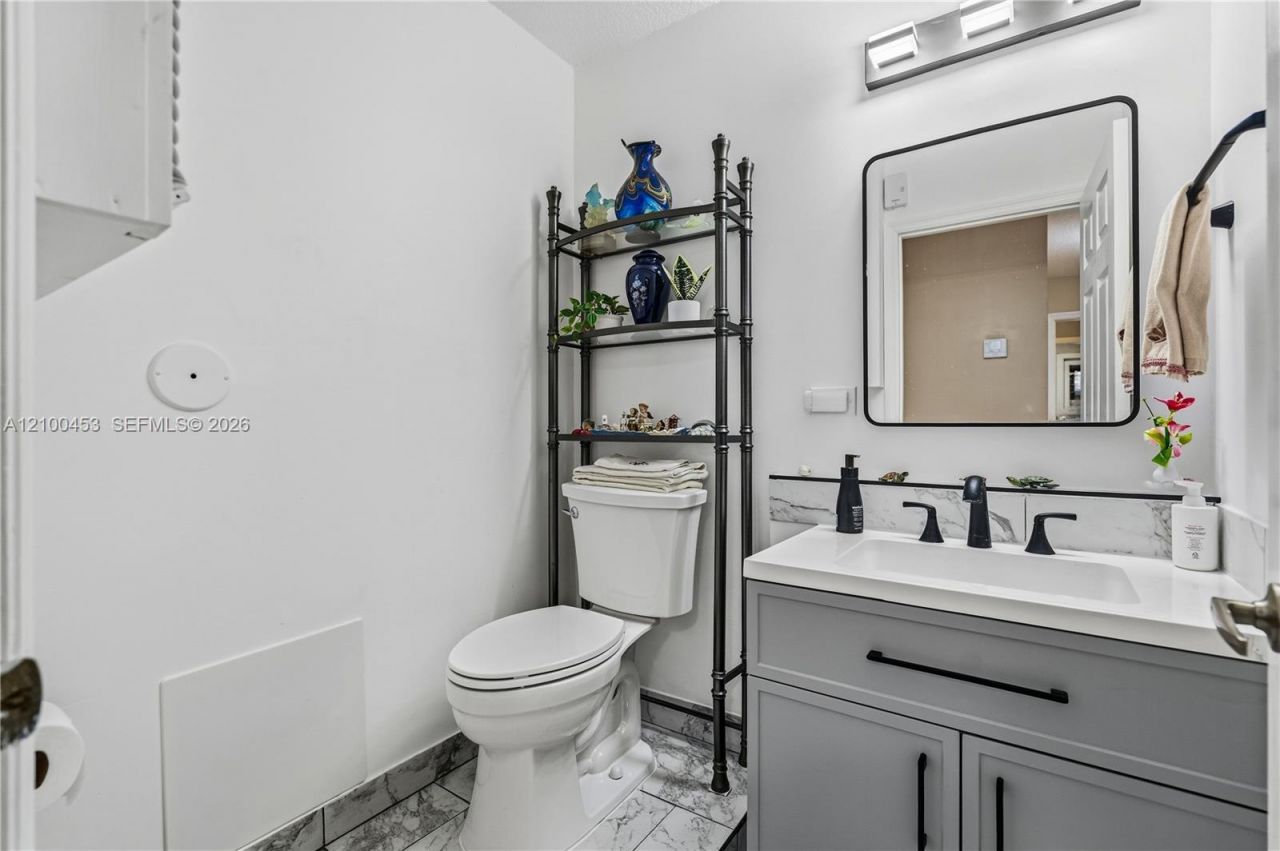 1130 NW 133rd Ter, Sunrise, FL 33323 Photo