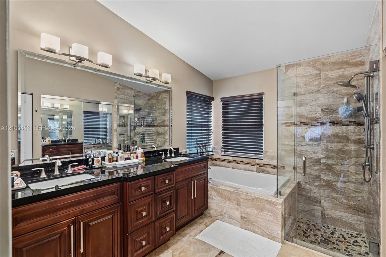 1130 NW 133rd Ter, Sunrise, FL 33323 Photo