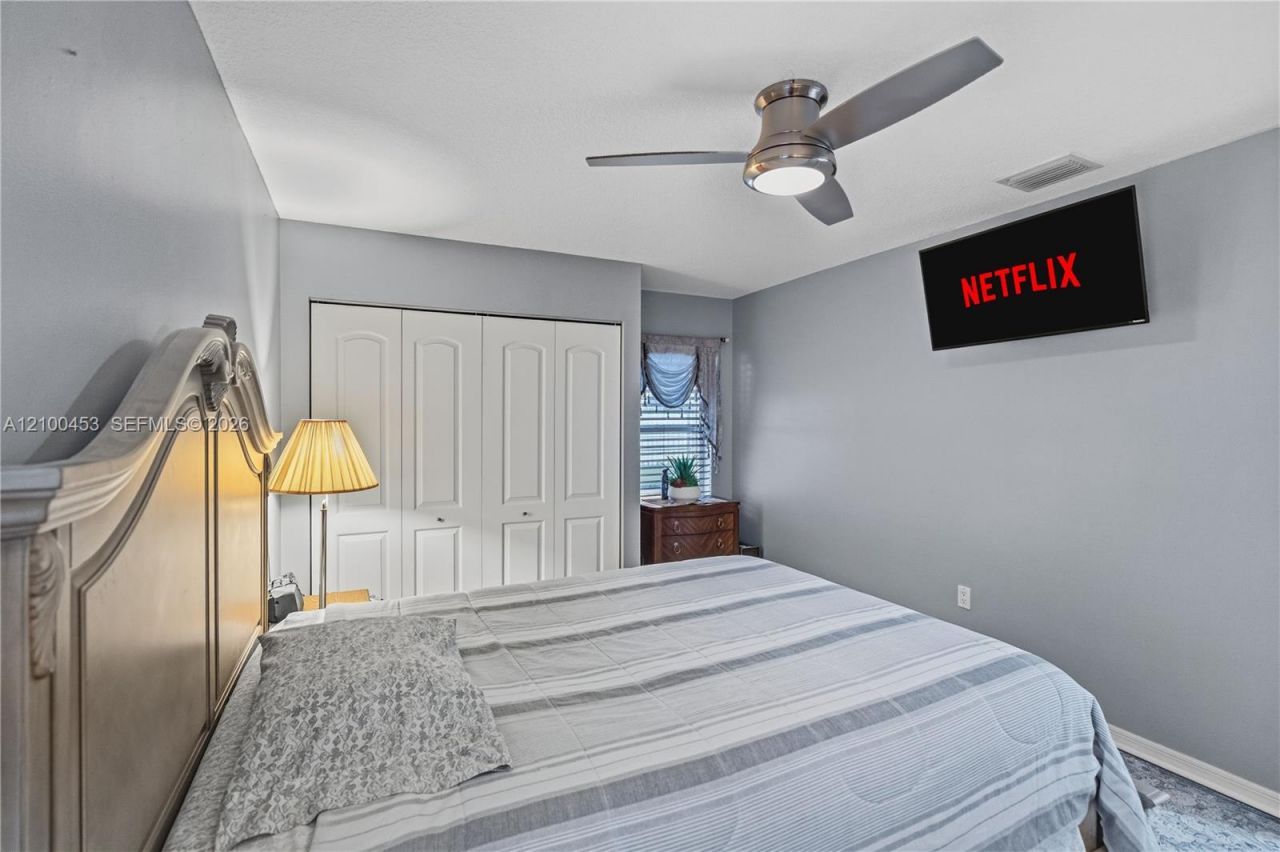 1130 NW 133rd Ter, Sunrise, FL 33323 Photo