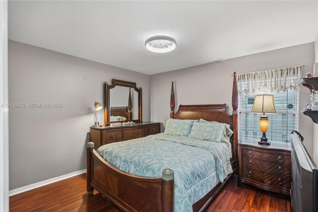 1130 NW 133rd Ter, Sunrise, FL 33323 Photo