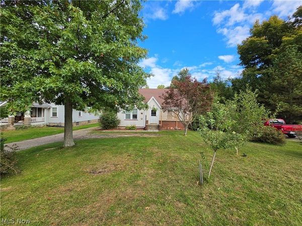 4605 New London Road, Saybrook, OH 44004