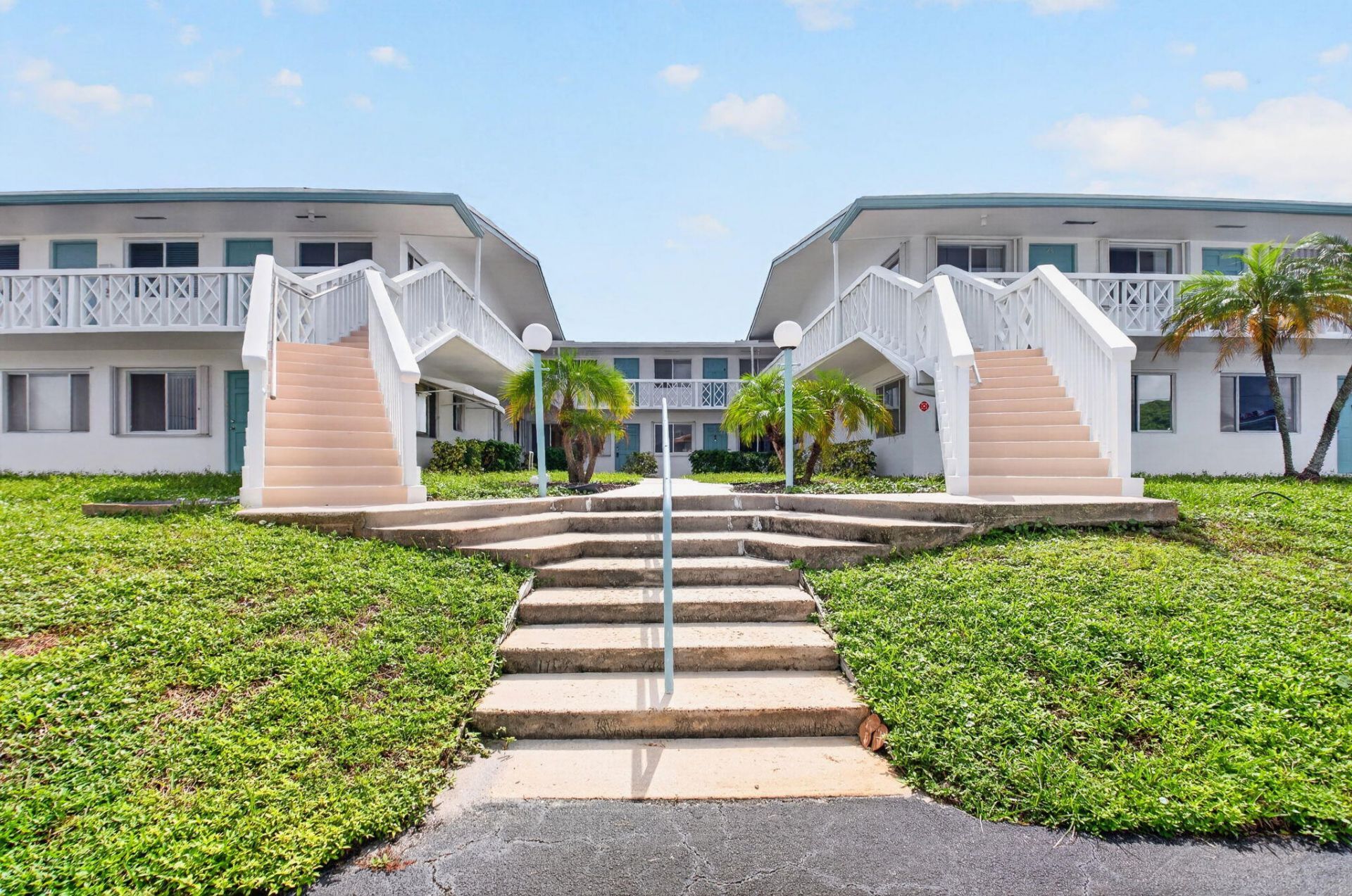 2290 Sunset Avenue, Unit 20, Lake Worth Beach, FL 33461 Photo