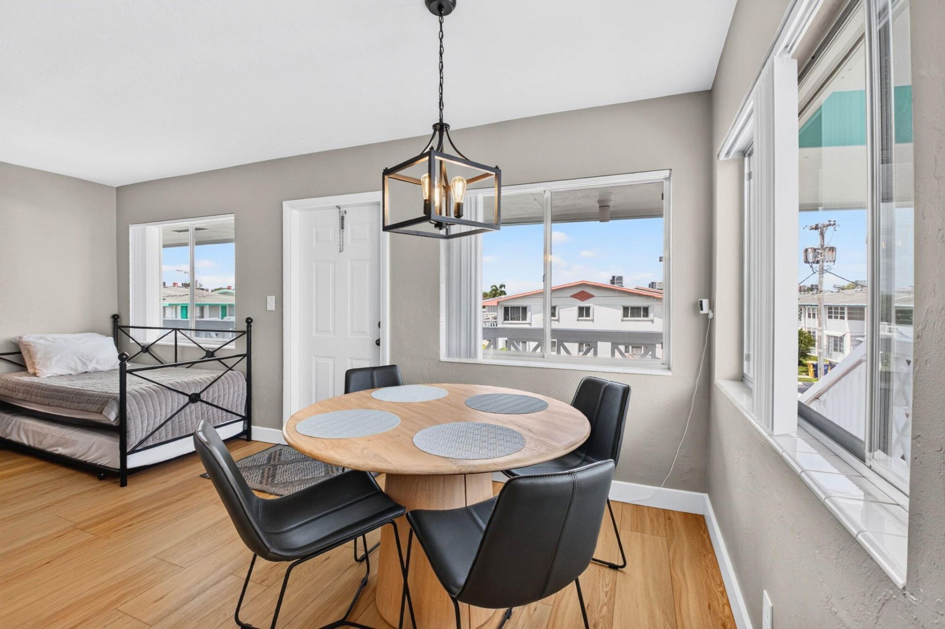 2290 Sunset Avenue, Unit 20, Lake Worth Beach, FL 33461 Photo