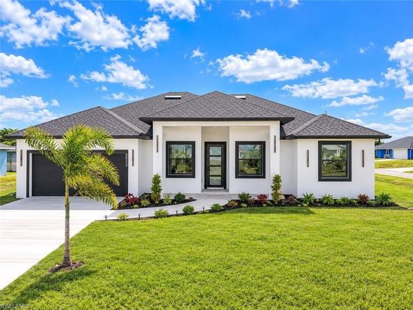 8030 SHERWOOD CIR, LABELLE, FL 33935