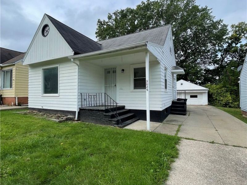 5026 E 86th Street, Garfield Heights, OH 44125 Photo 2
