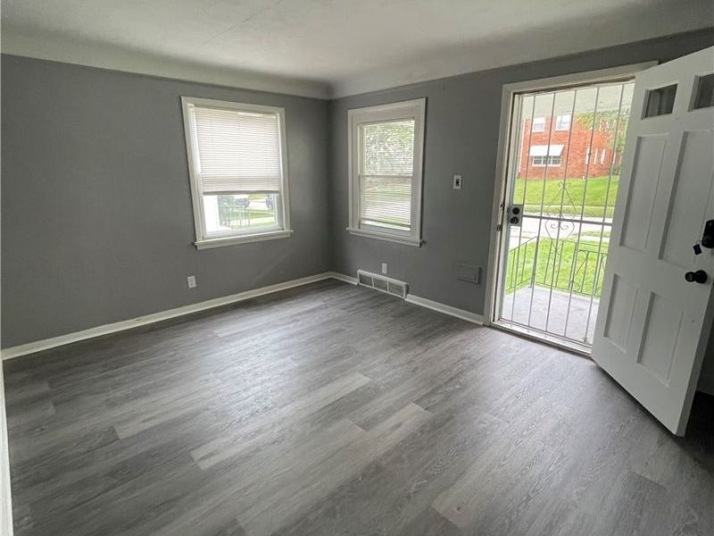 5026 E 86th Street, Garfield Heights, OH 44125 Photo 3