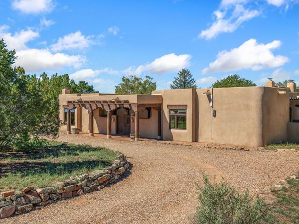 10 Antigua Road , Santa Fe, NM 87508