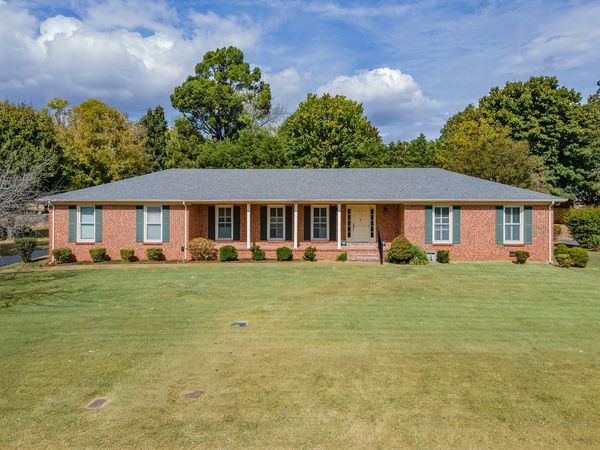 1408 Lyon St , Columbia, TN 38401