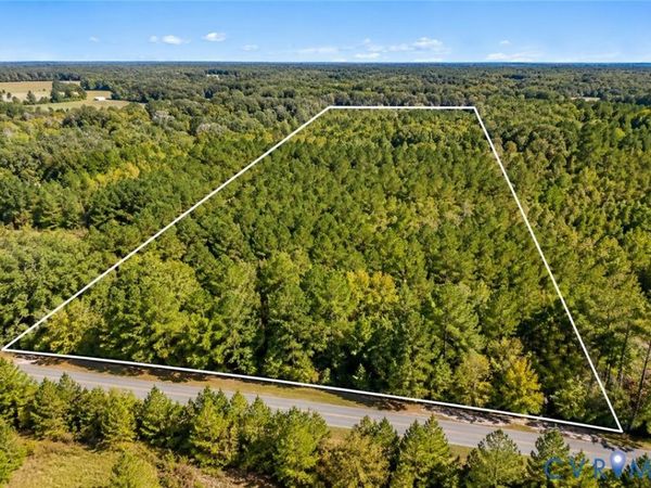 5803 Otterdam Road , Nottoway, VA 23867