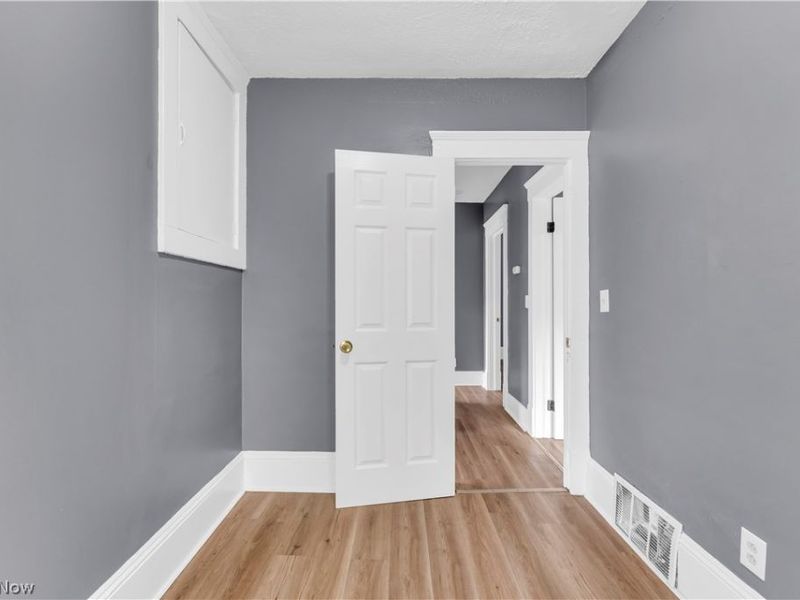 3514 Leopold Avenue, Cleveland, OH 44109 Photo 20