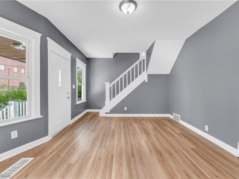 3514 Leopold Avenue, Cleveland, OH 44109 Photo 5