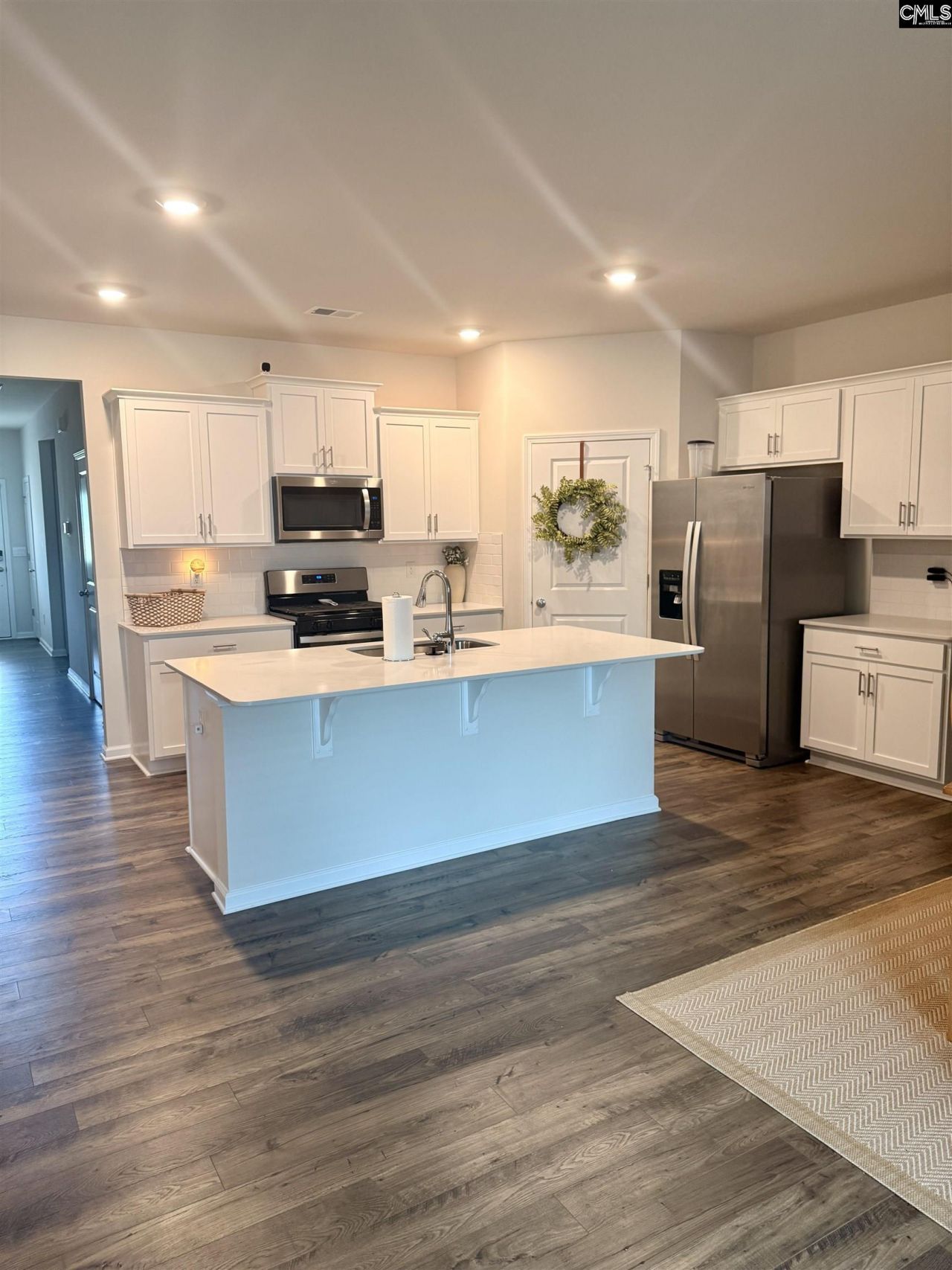 509 Leathertree Lane  Photo 4