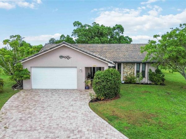 2903 ROMA COURT , PUNTA GORDA, FL 33950