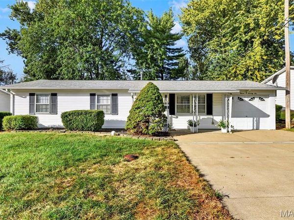 11075 Saxonhall Drive , Bridgeton, MO 63044