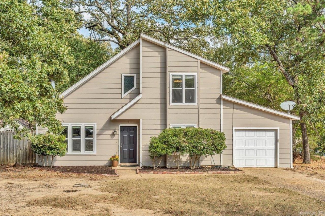 7 Oak Forest Cove  Maumelle, AR 72113
