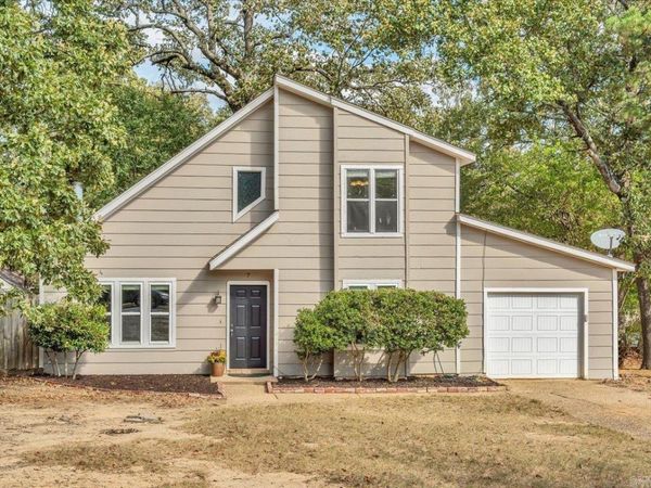 7 Oak Forest Cove , Maumelle, AR 72113