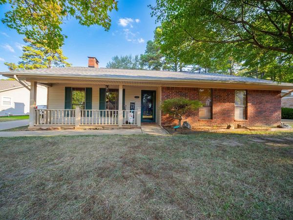 1102 Pinecrest Drive , Camden, AR 71701