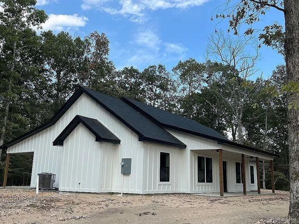 1845 Cave Creek Road , Batesville, AR 72501