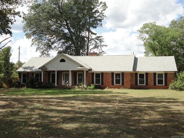 3720 Ryburn Road , Pine Bluff, AR 71603