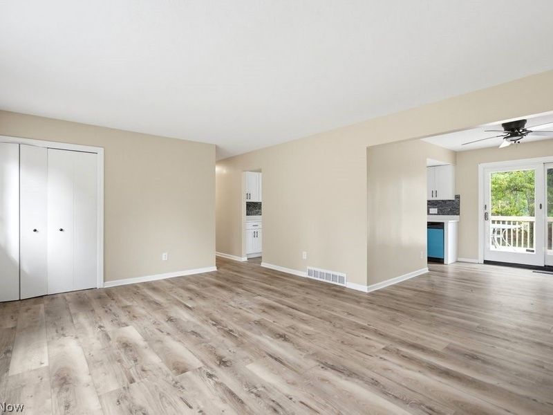 1535 S Plainview Drive, Akron, OH 44321 Photo 12