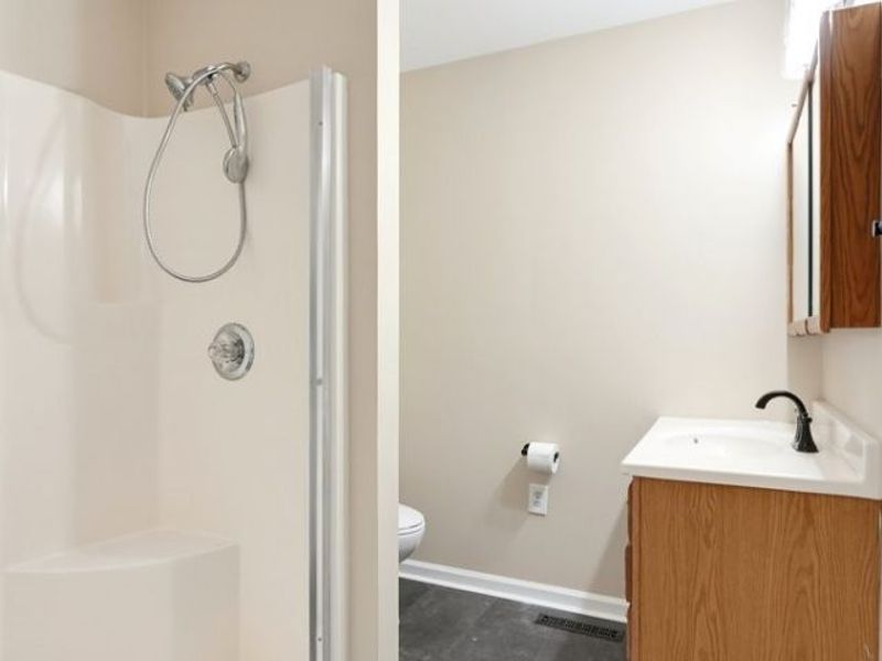 1535 S Plainview Drive, Akron, OH 44321 Photo 16