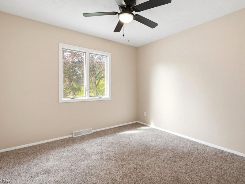 1535 S Plainview Drive, Akron, OH 44321 Photo 22