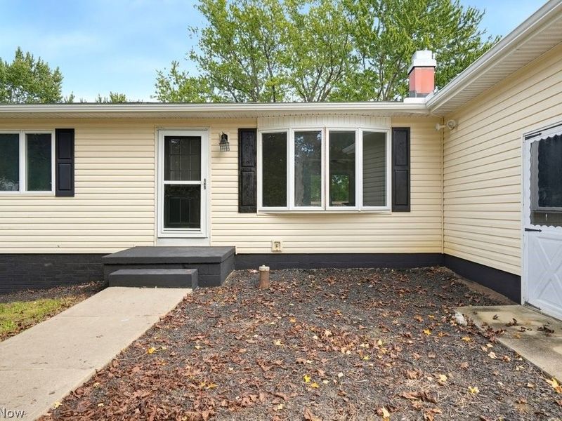 1535 S Plainview Drive, Akron, OH 44321 Photo 4