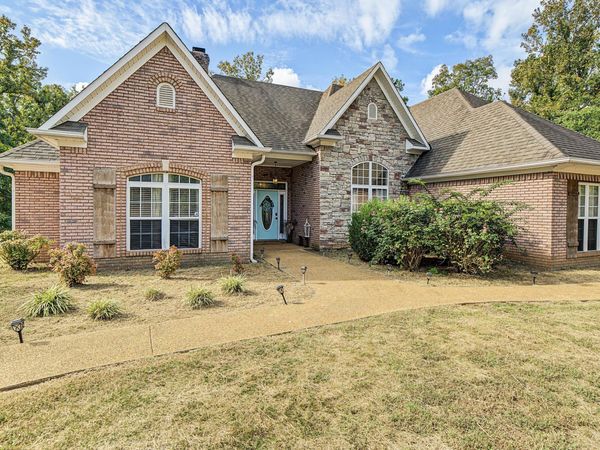 250 County Road 37, Thaxton, MS 38871