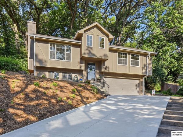1606 Farrell Drive, Bellevue, NE 68005