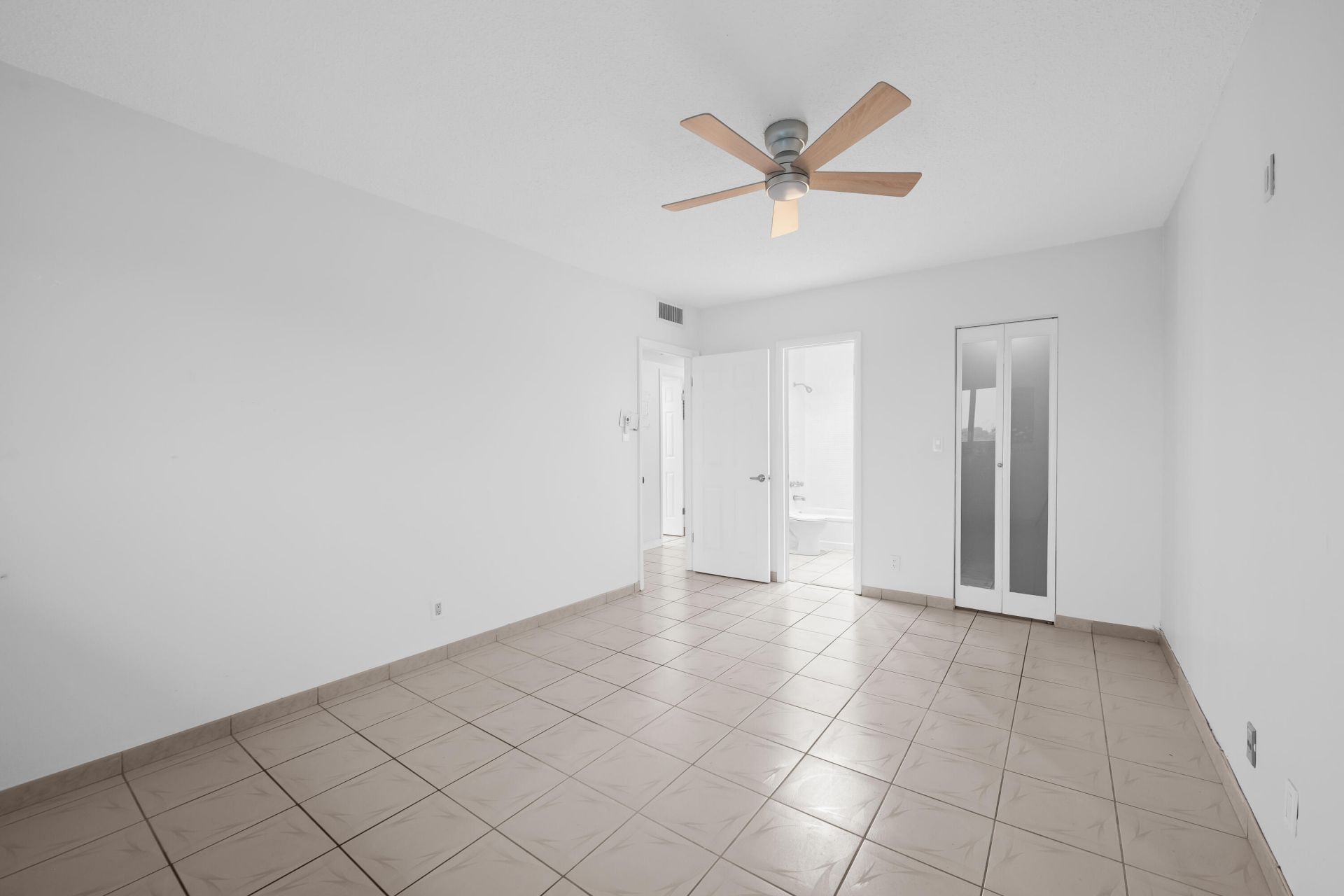 5300 Washington Street, Unit K330, Hollywood, FL 33021 Photo