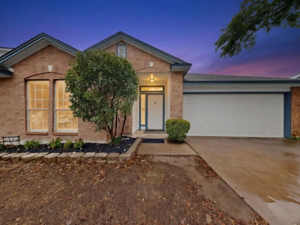 2447 Roundabout LN, Round Rock, TX 78664