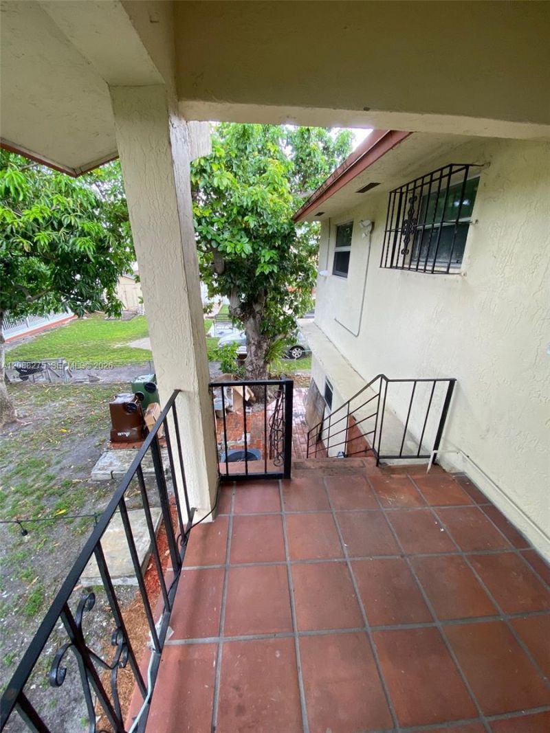 Xxxx E Le Jeune Road, Hialeah, FL 33010 Photo
