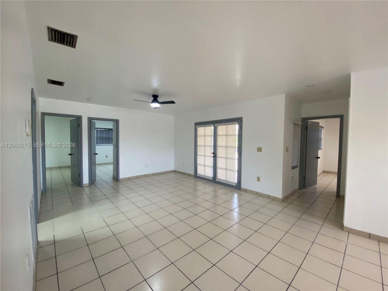 Xxxx E Le Jeune Road, Hialeah, FL 33010 Photo