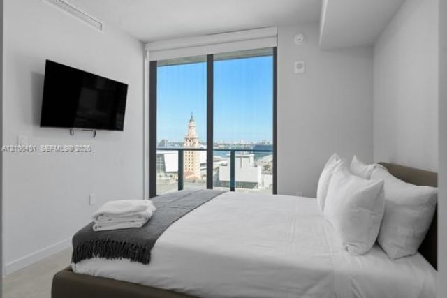121 NE 5th St , Unit 1813, Miami, FL 33132 Photo