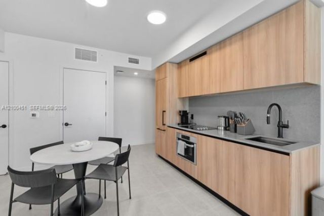 121 NE 5th St , Unit 1813, Miami, FL 33132 Photo