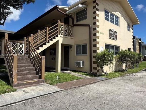 5401 Hollywood Blvd , Unit 15, Hollywood, FL 33021