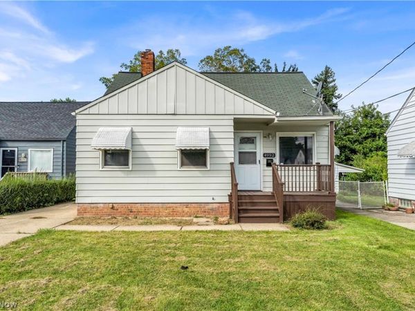 4992 Claremont Boulevard , Garfield Heights, OH 44125