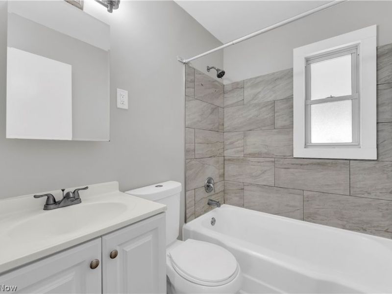 4992 Claremont Boulevard, Garfield Heights, OH 44125 Photo 17