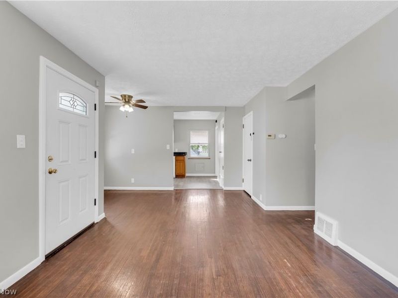 4992 Claremont Boulevard, Garfield Heights, OH 44125 Photo 4