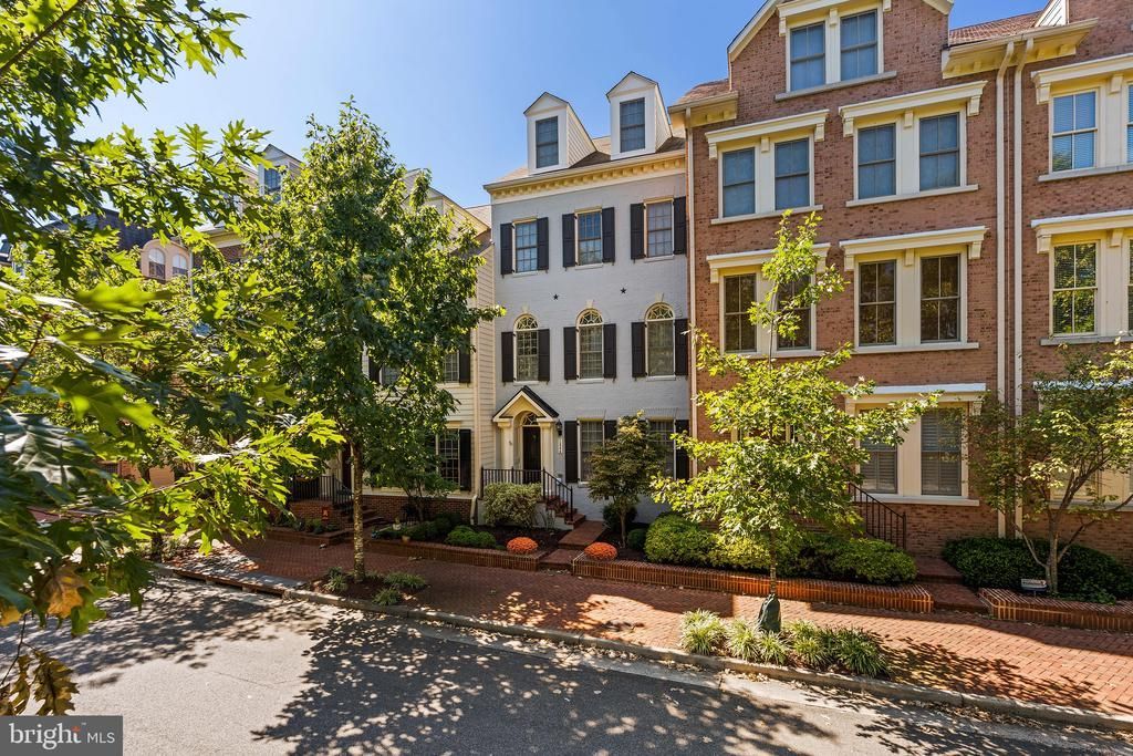 1844 Carpenter Road, Alexandria, VA 22314 Main Photo