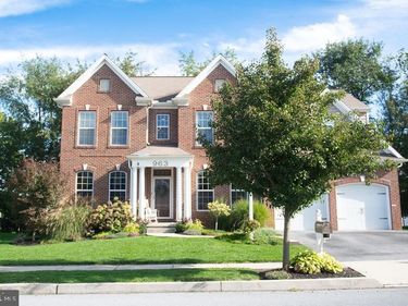963 POWDER HORN DRIVE, HUMMELSTOWN, PA 17036