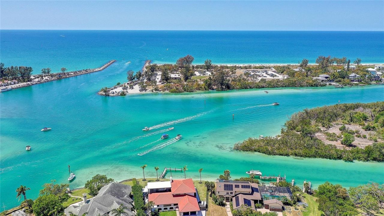 424 Albee Road W, Unit 201, Nokomis, FL 34275 Photo