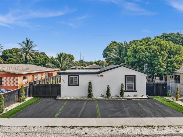 923 NW 110th St , Unit B, Miami, FL 33168