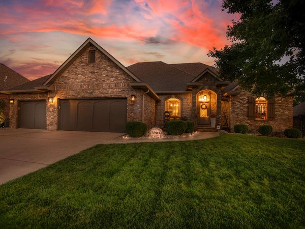 5904 S Parkhaven Lane, Springfield, MO 65810