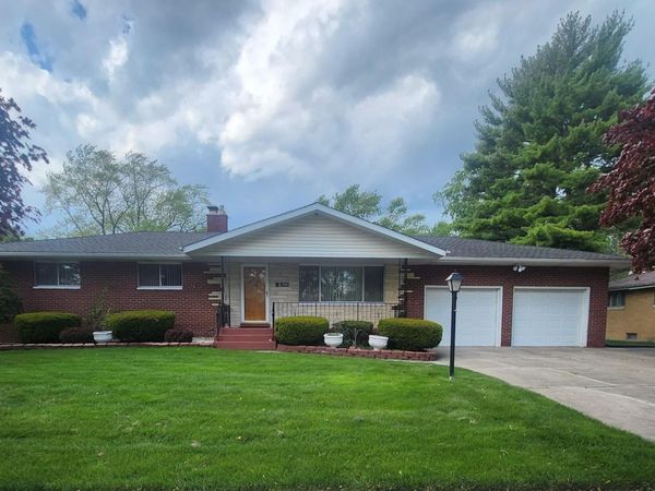 1950 W 60th Place , Merrillville, IN 46410