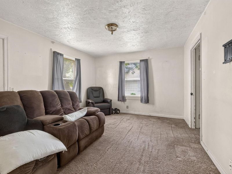 3427 Kingston Avenue, Grove City, OH 43123 Photo 4
