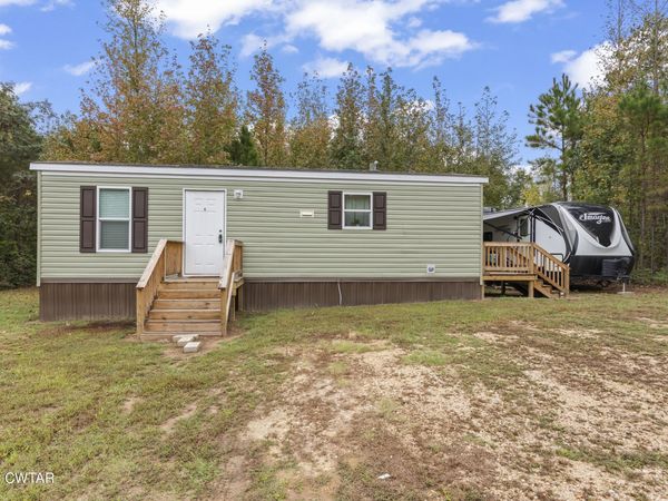 920 Barker Road , Atwood, TN 38220